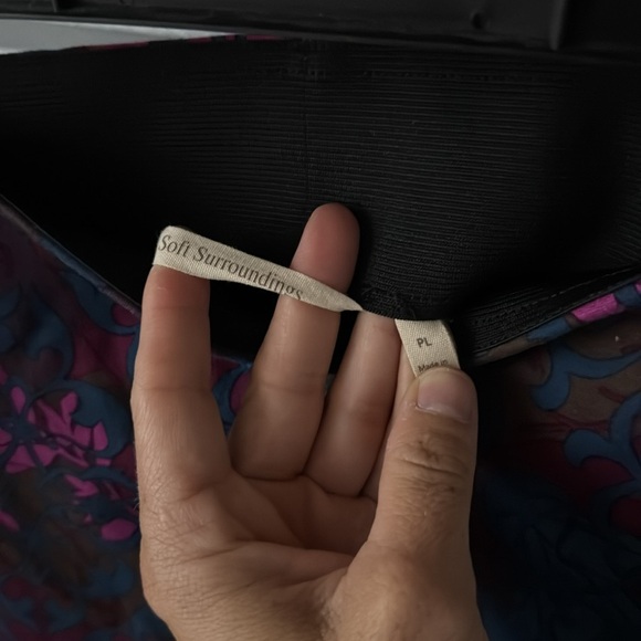 Soft Surroundings Multicolor Floral Pants, Size P/L - Picture 4 of 5